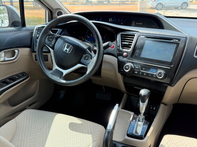 Honda Civic Sedan Vehicle Full-screen Gallery Image 09