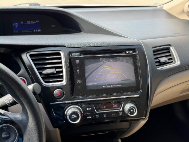 Honda Civic Sedan Vehicle Full-screen Gallery Image 14