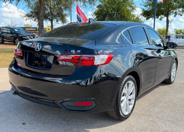 Acura ILX Vehicle Full-screen Gallery Image 04