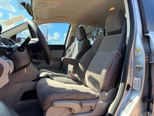 Honda CR-V Vehicle Full-screen Gallery Image 09
