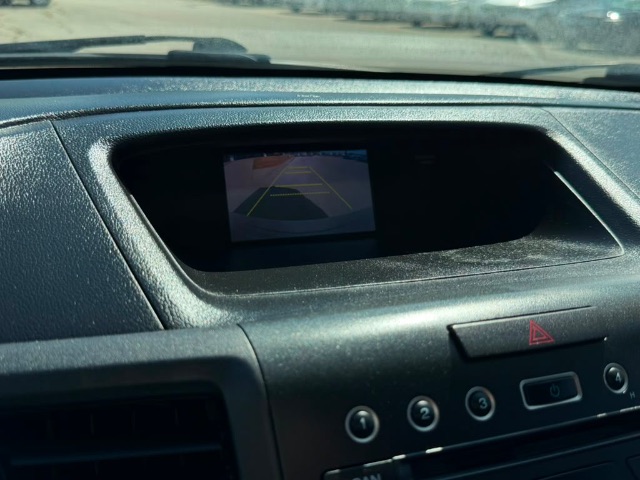 Honda CR-V Vehicle Full-screen Gallery Image 11