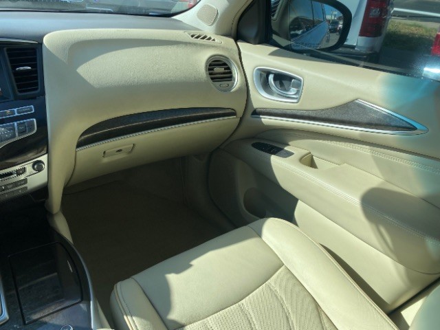 INFINITI QX60 Vehicle Full-screen Gallery Image 11