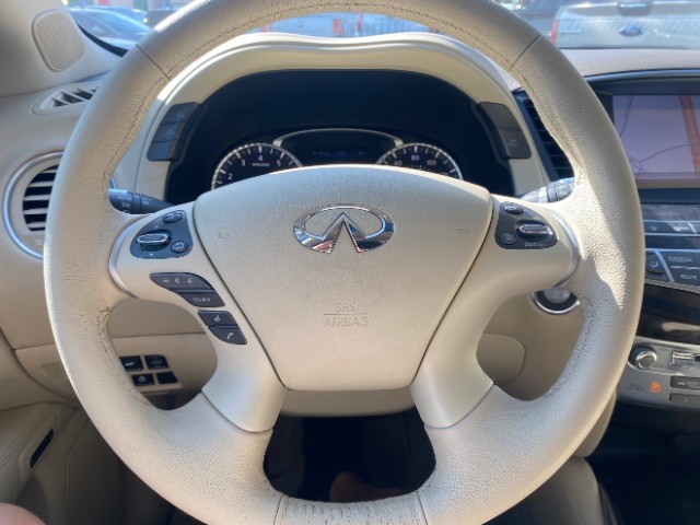 INFINITI QX60 Vehicle Full-screen Gallery Image 16