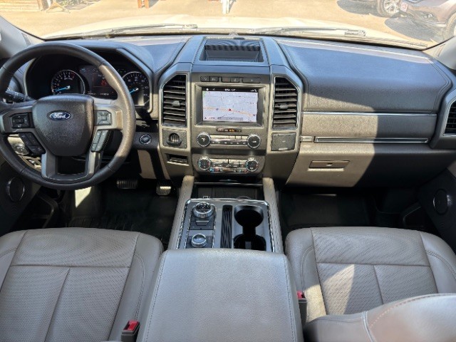 Ford Expedition Vehicle Full-screen Gallery Image 08