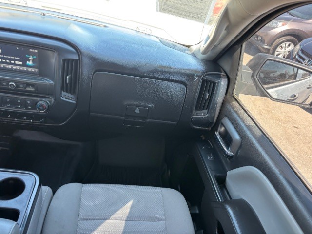 Chevrolet Silverado 1500 Vehicle Full-screen Gallery Image 09