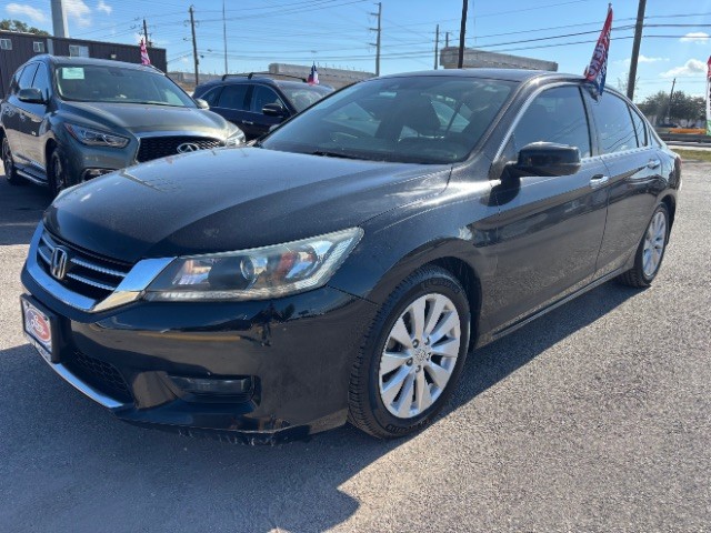 Honda Accord Sedan Vehicle Full-screen Gallery Image 03