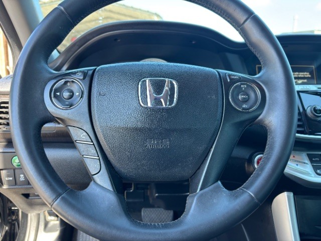 Honda Accord Sedan Vehicle Full-screen Gallery Image 13