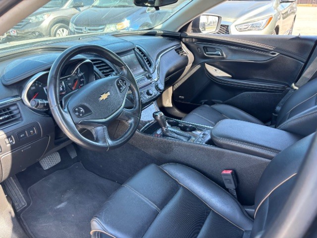 Chevrolet Impala Vehicle Full-screen Gallery Image 10