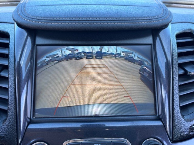 Chevrolet Impala Vehicle Full-screen Gallery Image 11