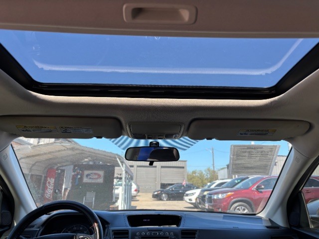 Honda CR-V Vehicle Full-screen Gallery Image 10