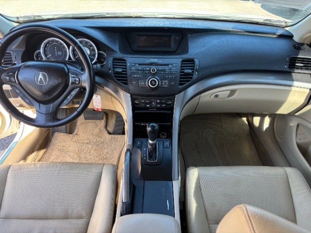 Acura TSX Vehicle Full-screen Gallery Image 07