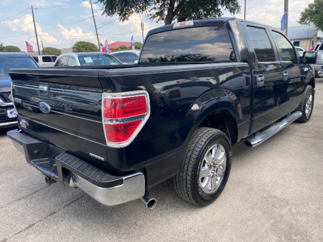 Ford F-150 Vehicle Full-screen Gallery Image 04