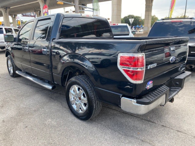 Ford F-150 Vehicle Full-screen Gallery Image 05