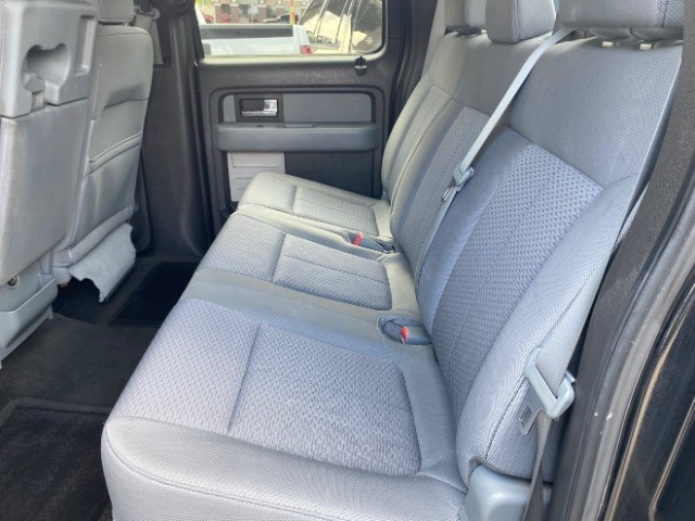 Ford F-150 Vehicle Full-screen Gallery Image 07