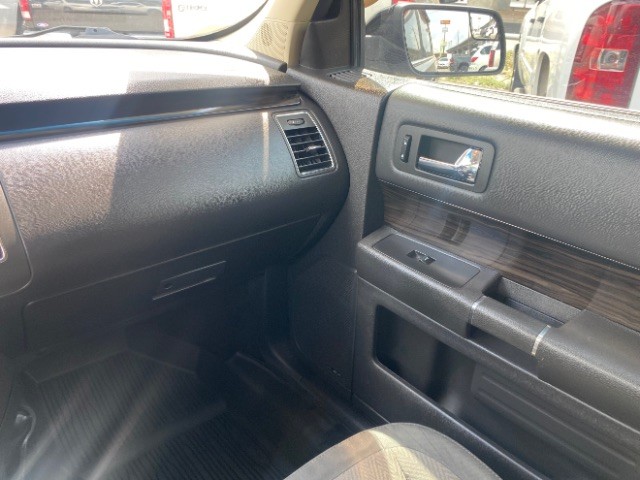 Ford Flex Vehicle Full-screen Gallery Image 11