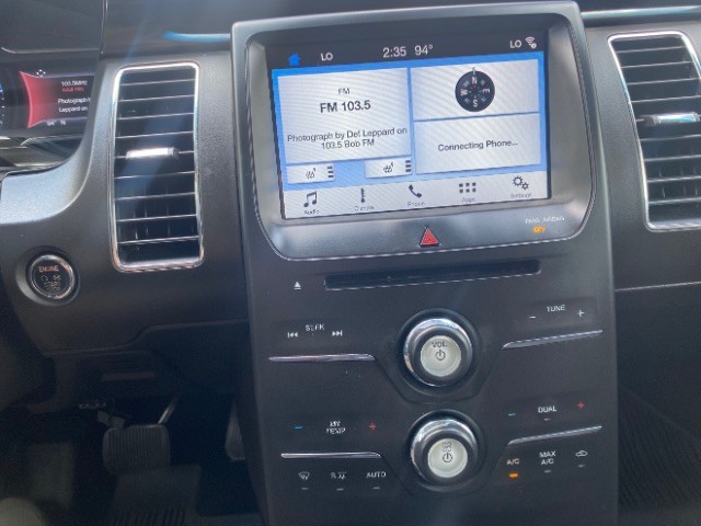 Ford Flex Vehicle Full-screen Gallery Image 13