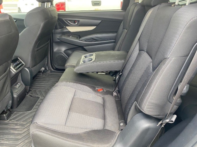 Subaru Ascent Vehicle Full-screen Gallery Image 08