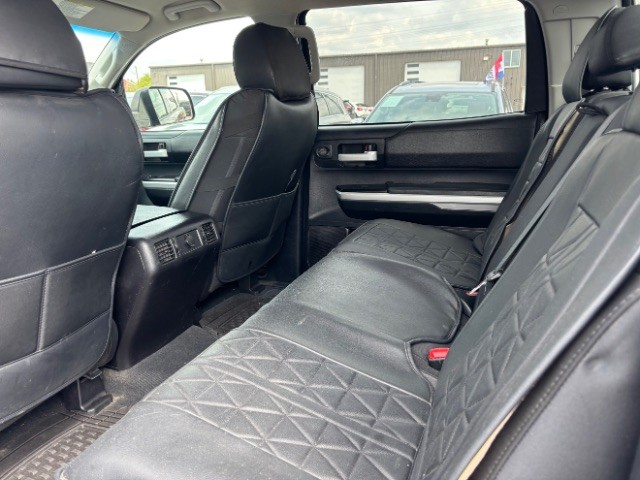 Toyota Tundra 2WD Vehicle Full-screen Gallery Image 07