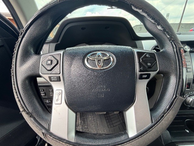 Toyota Tundra 2WD Vehicle Full-screen Gallery Image 12