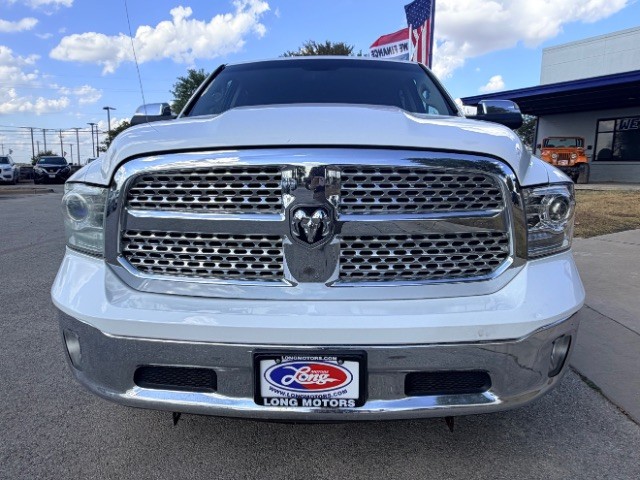 Ram 1500 Vehicle Full-screen Gallery Image 02