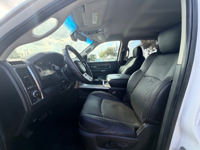 Ram 1500 Vehicle Full-screen Gallery Image 07