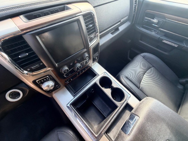 Ram 1500 Vehicle Full-screen Gallery Image 10