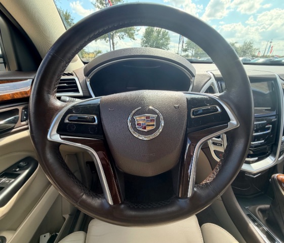 Cadillac SRX Vehicle Full-screen Gallery Image 14