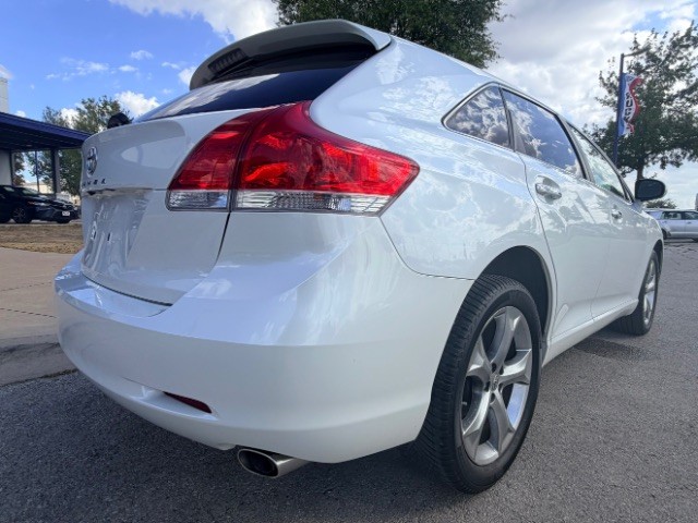 Toyota Venza Vehicle Full-screen Gallery Image 04