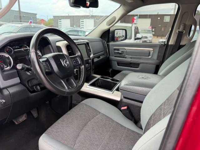 Ram 1500 Vehicle Full-screen Gallery Image 10