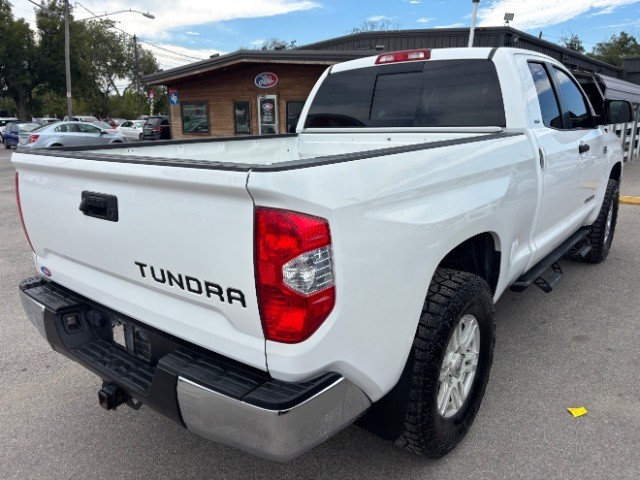 Toyota Tundra 2WD Vehicle Full-screen Gallery Image 05