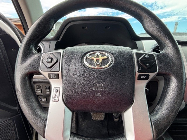 Toyota Tundra 2WD Vehicle Full-screen Gallery Image 11