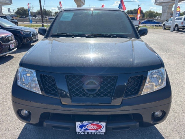 Nissan Frontier Vehicle Full-screen Gallery Image 02