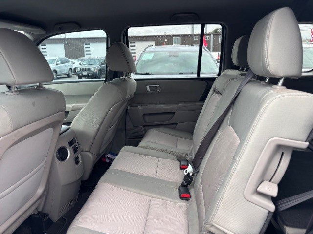 Honda Pilot Vehicle Full-screen Gallery Image 06