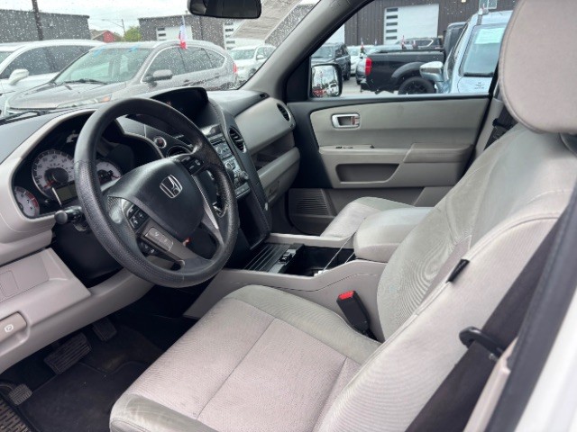 Honda Pilot Vehicle Full-screen Gallery Image 11