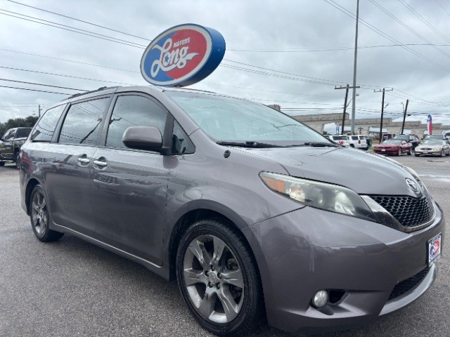 more details - toyota sienna