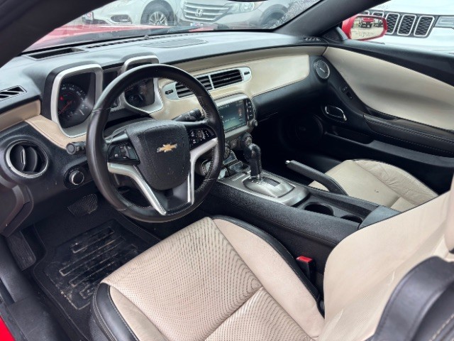 Chevrolet Camaro Vehicle Full-screen Gallery Image 07