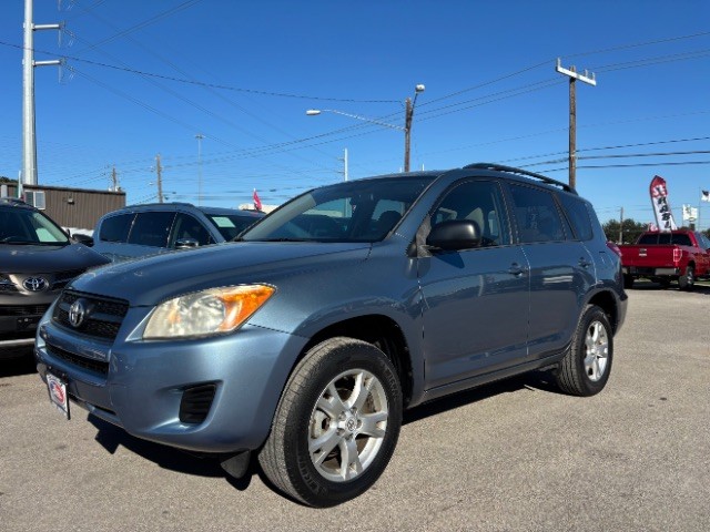 Toyota RAV4 Vehicle Full-screen Gallery Image 03