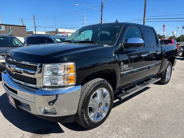 Chevrolet Silverado 1500 Vehicle Full-screen Gallery Image 03