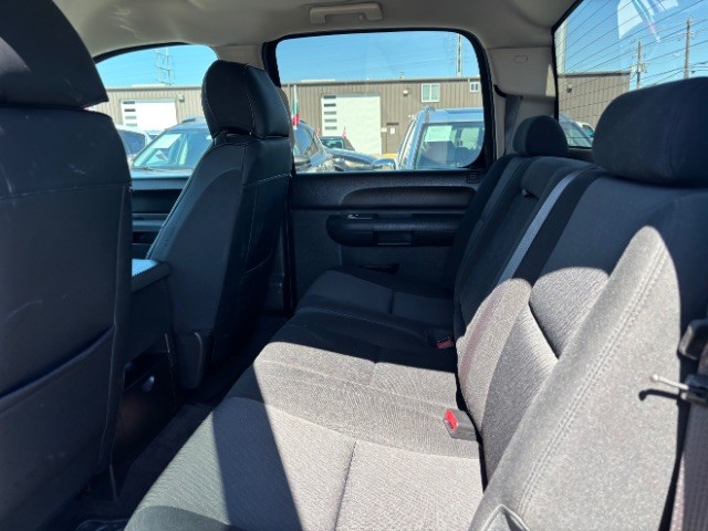 Chevrolet Silverado 1500 Vehicle Full-screen Gallery Image 06