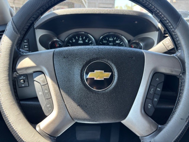 Chevrolet Silverado 1500 Vehicle Full-screen Gallery Image 11