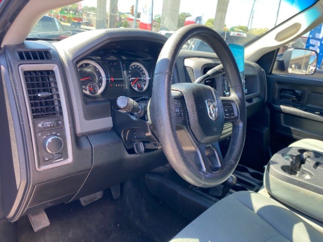 Ram 2500 Vehicle Full-screen Gallery Image 09