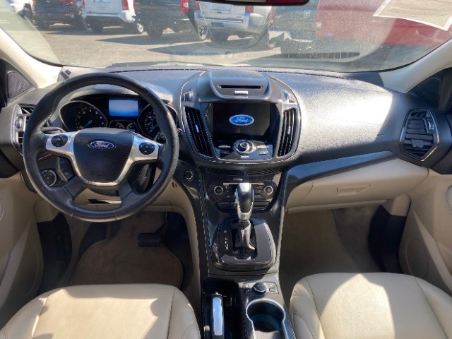 Ford Escape Vehicle Full-screen Gallery Image 05