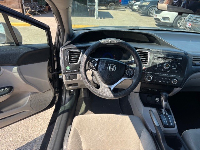 Honda Civic Sedan Vehicle Full-screen Gallery Image 08