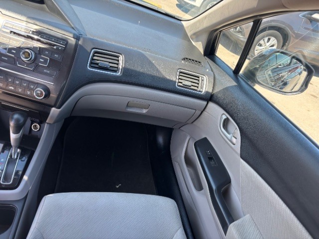 Honda Civic Sedan Vehicle Full-screen Gallery Image 09