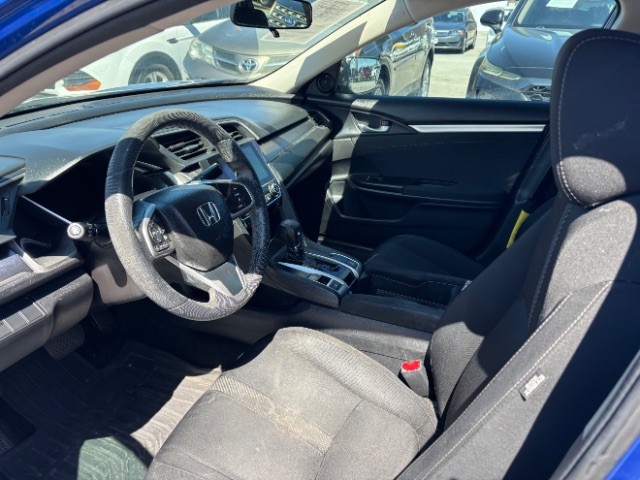 Honda Civic Sedan Vehicle Full-screen Gallery Image 12