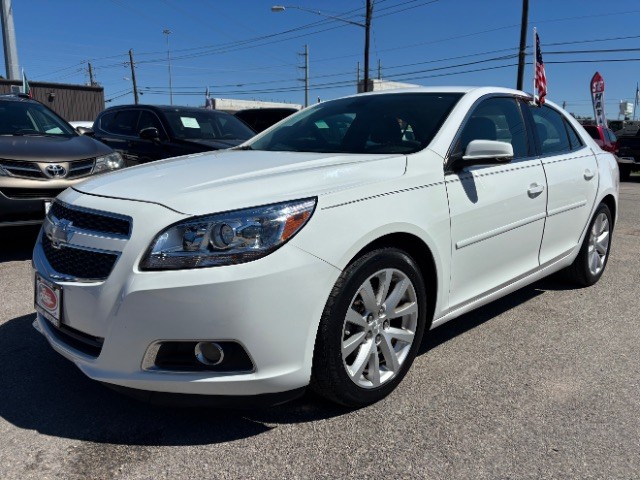 Chevrolet Malibu Vehicle Full-screen Gallery Image 03