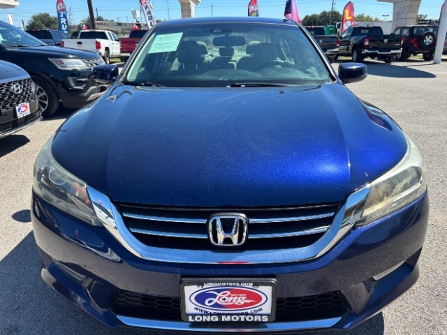 Honda Accord Sedan Vehicle Full-screen Gallery Image 02