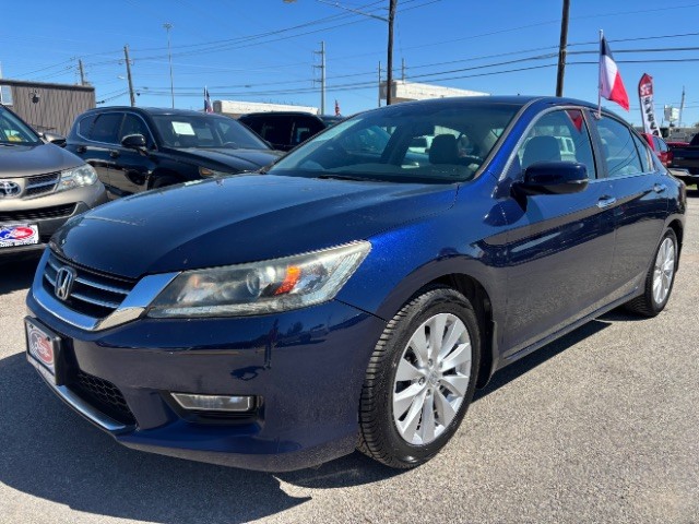 Honda Accord Sedan Vehicle Full-screen Gallery Image 03