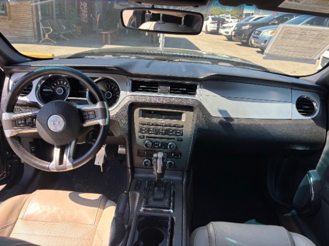 Ford Mustang Vehicle Full-screen Gallery Image 07