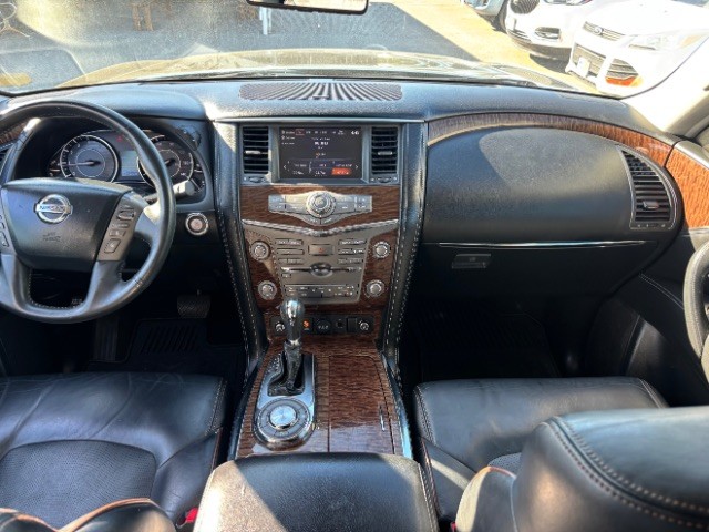 Nissan Armada Vehicle Full-screen Gallery Image 08